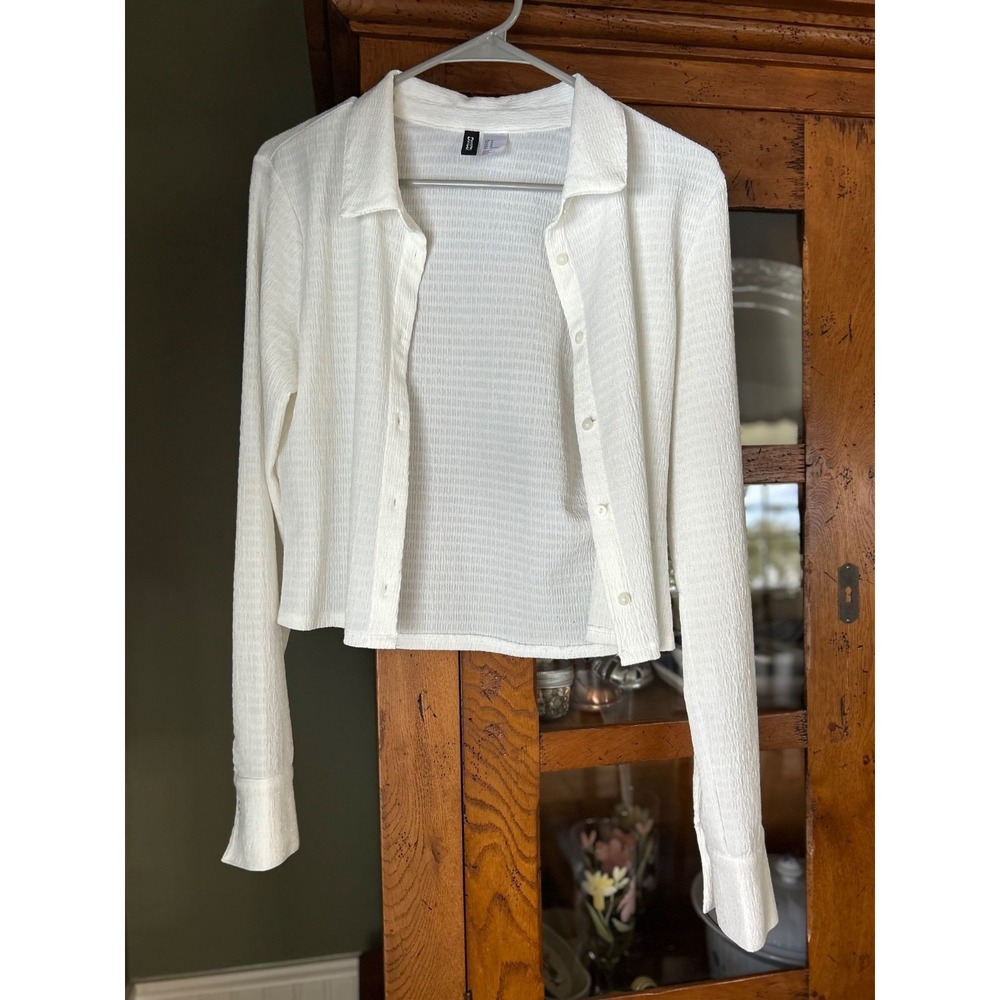 H&M Divided Cream White Button-Down Cropped L/S Shirt Top Medium